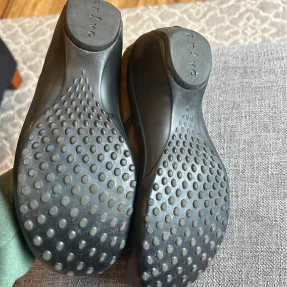 Woman’s PRIVO leather wedge anti slip all terrain shoes. Velcro. Size 9.5 - Picture 8 of 11